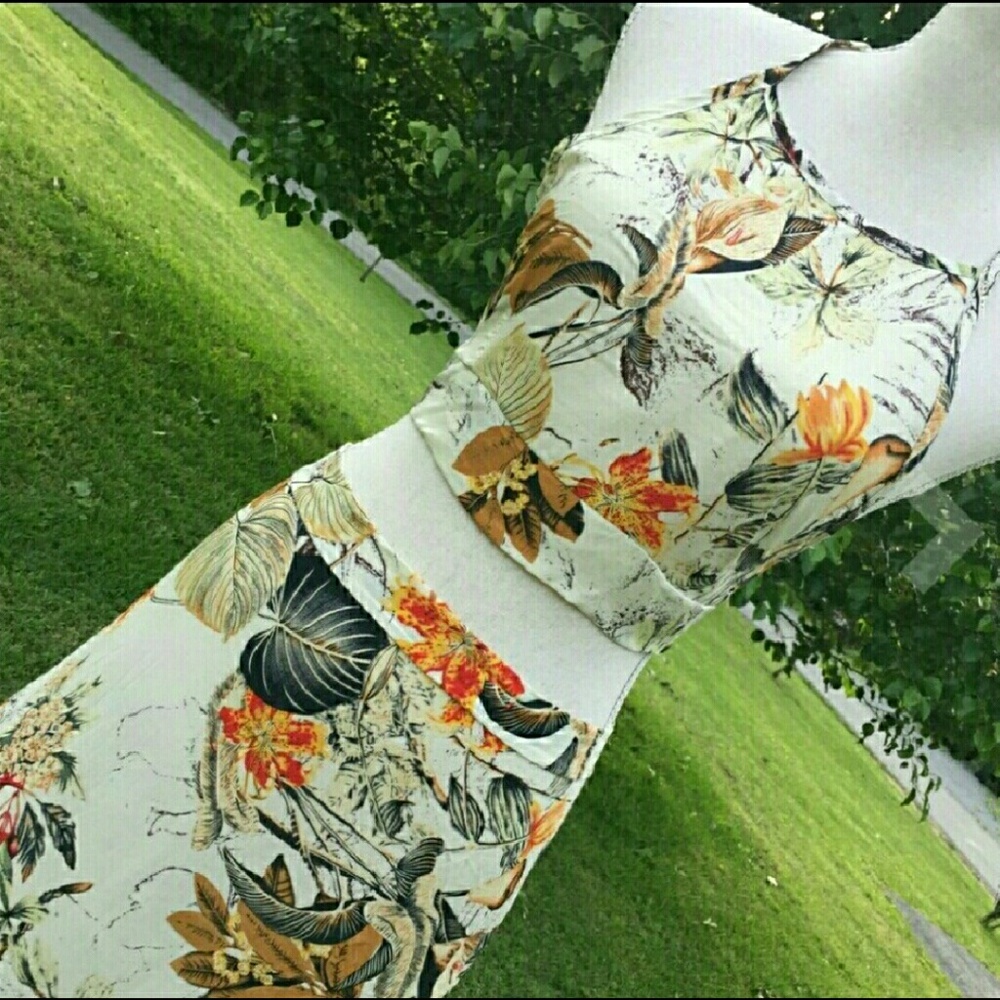 NWT. Halter and Maxi Skirt Set - Picture 2 of 6